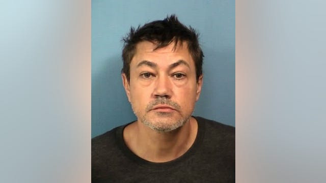 Wood Dale man charged with possessing child porn
