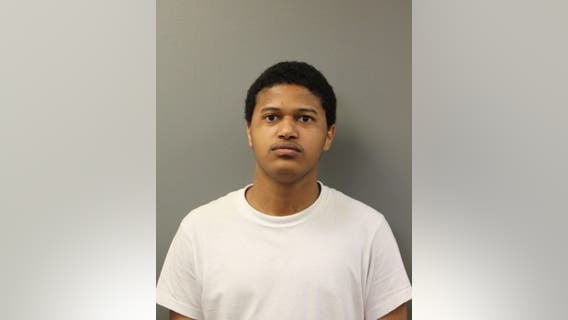 Man charged with fatally stabbing woman at Wicker Park Walgreens