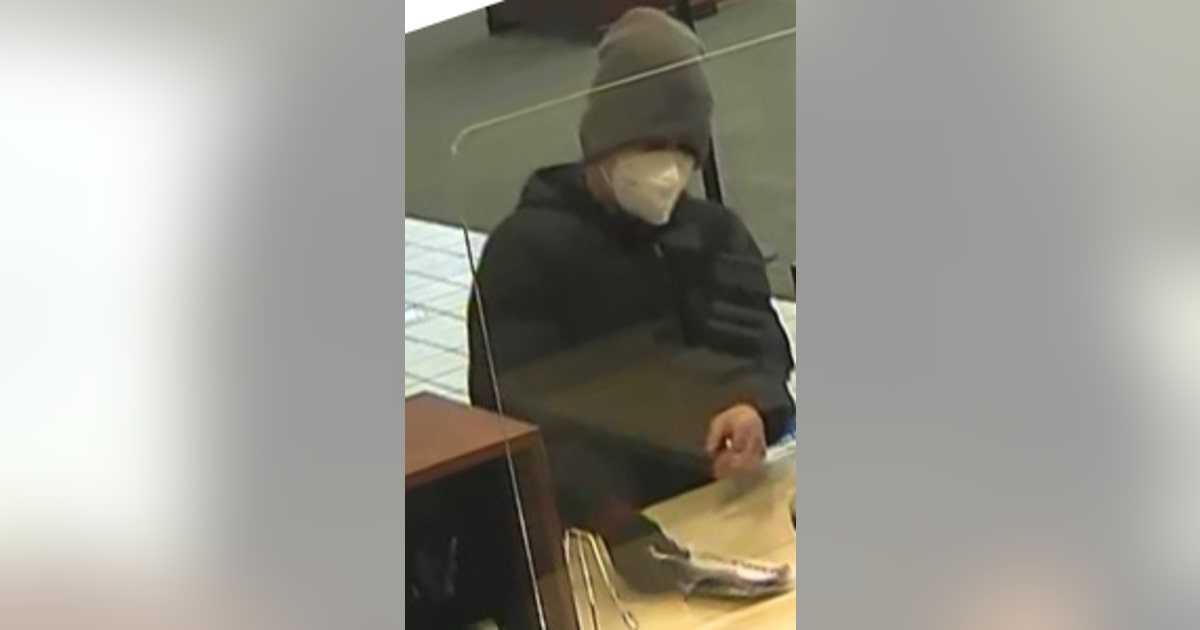 FBI searching for bank robber who struck in North Aurora | FOX 32 Chicago