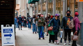 Voters come out in force for Chicago's first day of voting