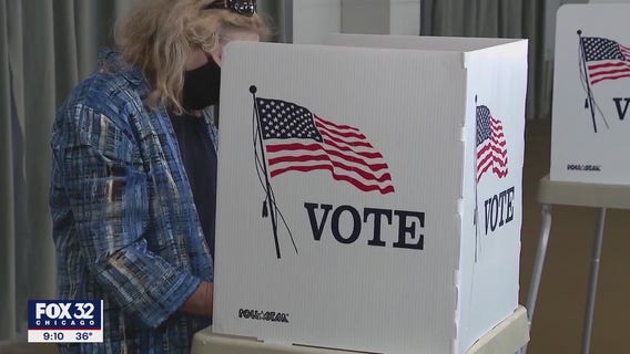 Early voting gets underway at downtown Chicago supersite