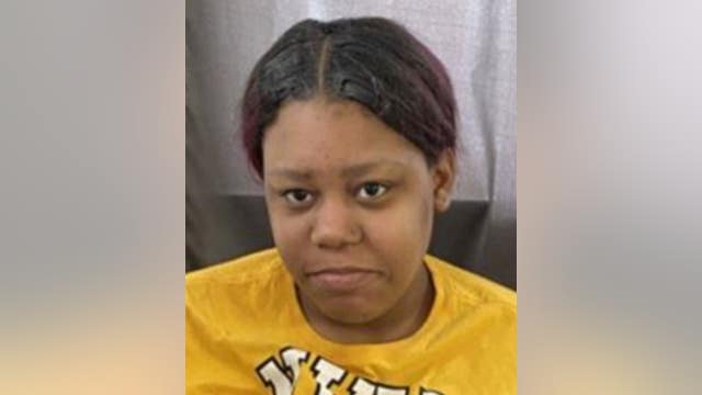 Woman, 18, missing from Near South Side