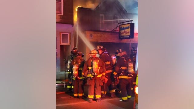 Firefighters battle blaze on NW Side