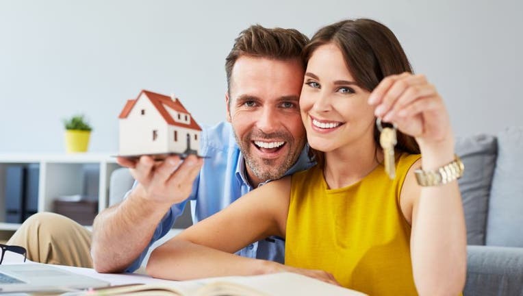 Credible-refinance-mortgage-before-fees-iStock-964216260.jpg