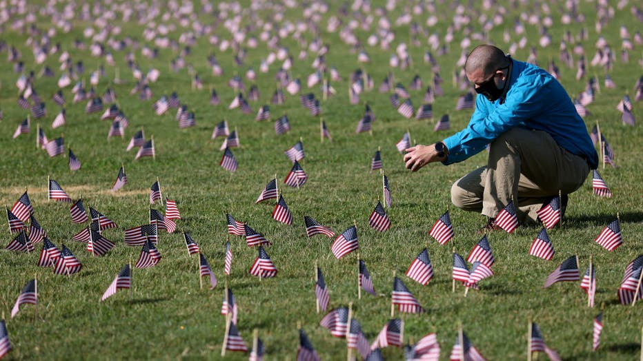 200,000 American Flags Installed On National Mall To Memorialize 200,000 COVID-19 Deaths