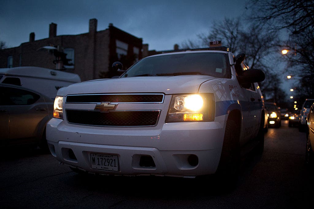 Man riding in vehicle shot in Chicago's Gresham neighborhood, police say