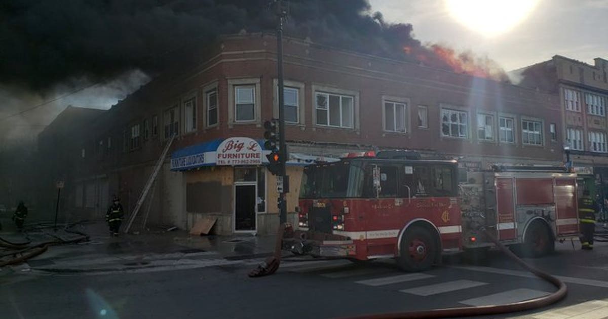 100 firefighters battle large South Side blaze | FOX 32 Chicago