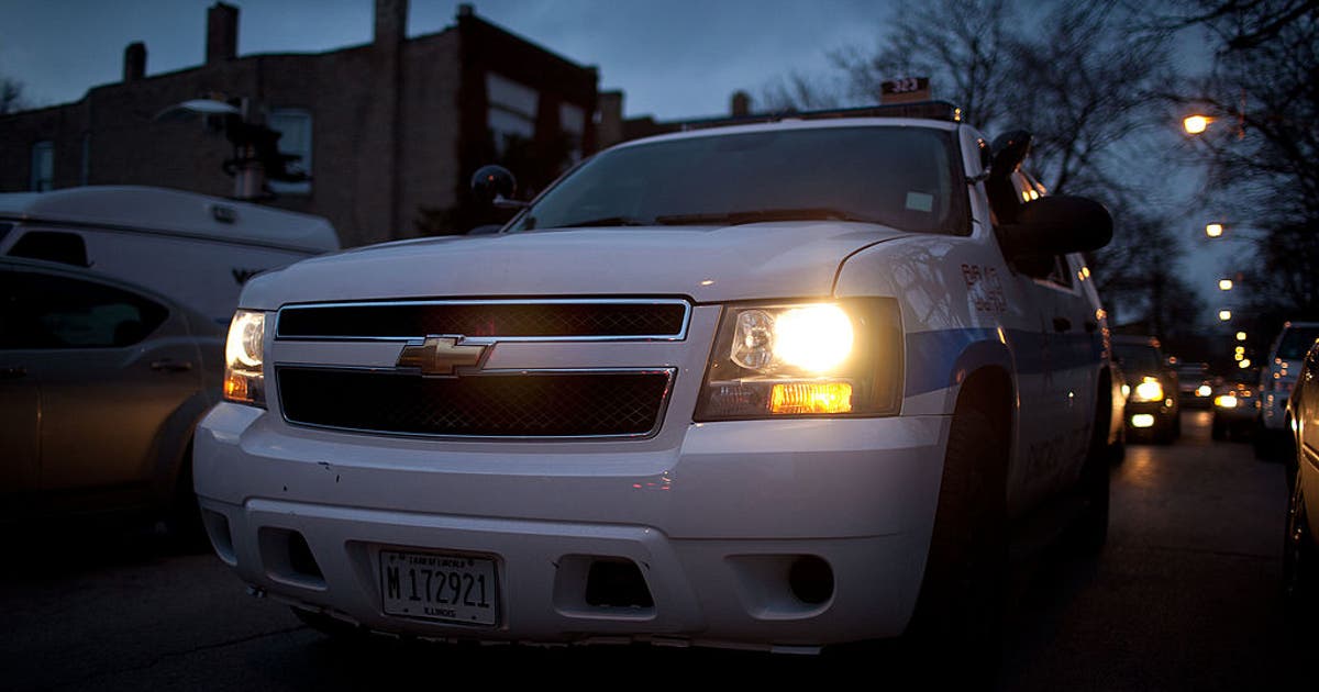 Chicago police warn of armed robberies tied to dating app meetups