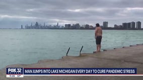 Chicago bus driver jumps into Lake Michigan for 365th straight day to relieve stress