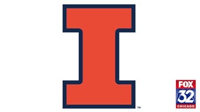 Alfonso Plummer's late free throws lift Illini by Chattanooga 54-53