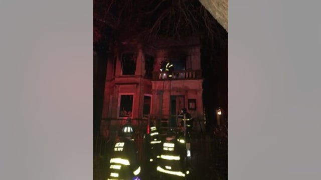 Firefighter hurt battling Edgewater blaze