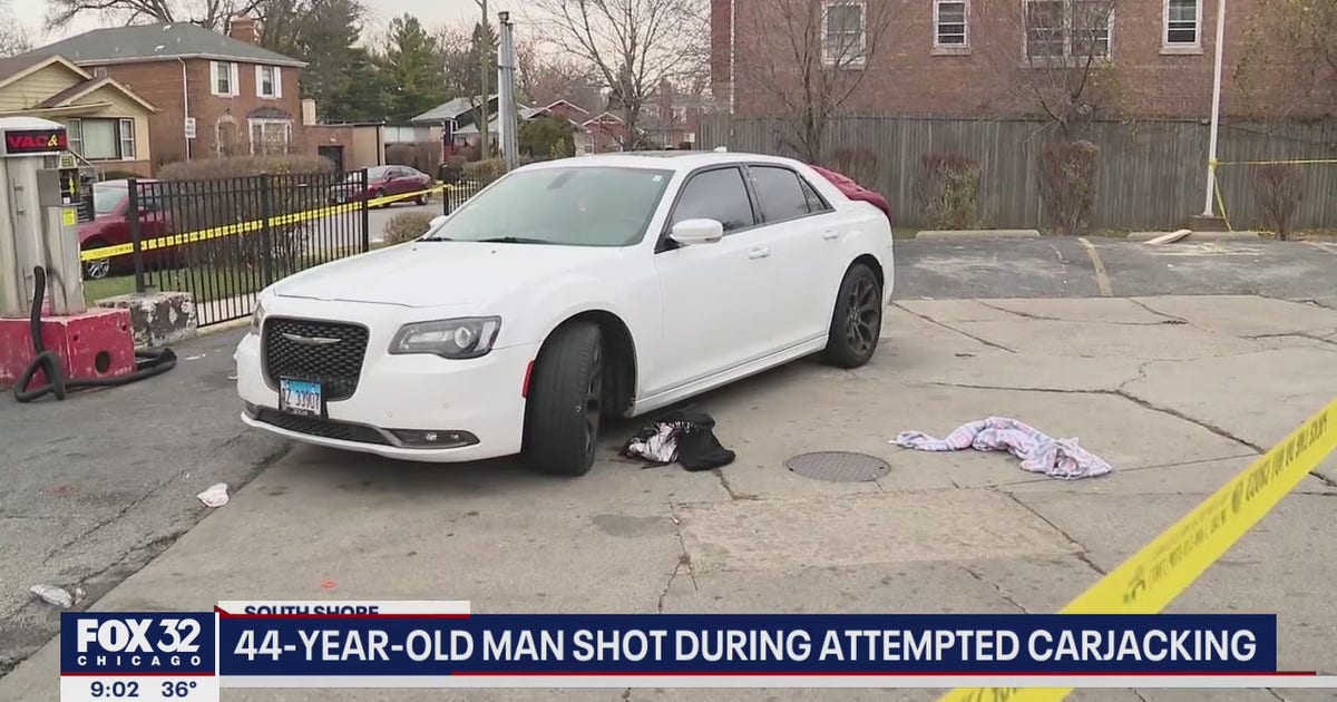 Man shot by carjacker at gas station in Chicago | FOX 32 Chicago