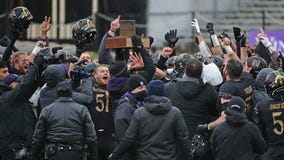 Cam Porter leads Northwestern to 28-10 win over Illinois