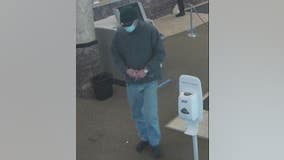 Man wanted for robbing Aurora bank