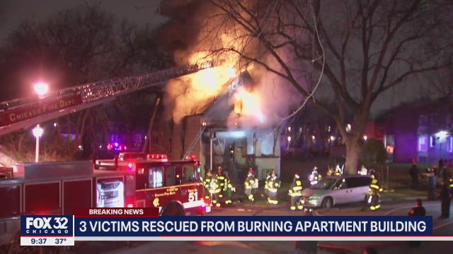 3 injured in Englewood blaze