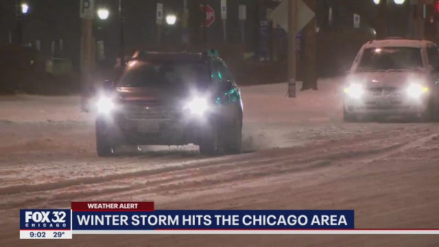 Over 3 inches of snow blankets Chicago in first major winter storm