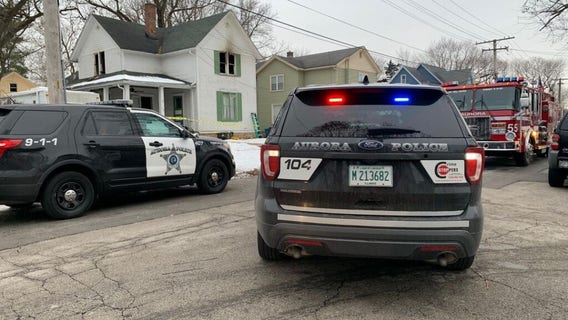 3 kids flee, mom dies in Aurora house fire