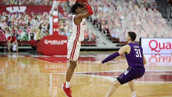 Wahl helps No. 10 Wisconsin beat Northwestern 68-52