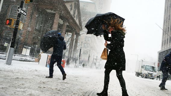 High-impact winter storm unleashes thundersnow, ice in the Midwest