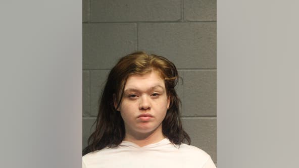 Prosecutors: Woman robs 4 Chicago convenience stores in less than hour