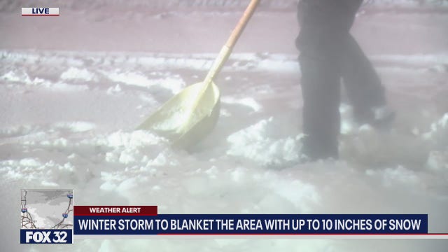 Heavy snow rolls into Chicago; O’Hare records largest snowfall in 5 years