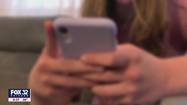 Dangers of sexting for young people getting worse amid pandemic