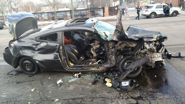 3 hurt in high-speed Gresham crash