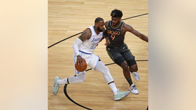 Davis scores season-high 37 as Lakers beat Bulls 101-90