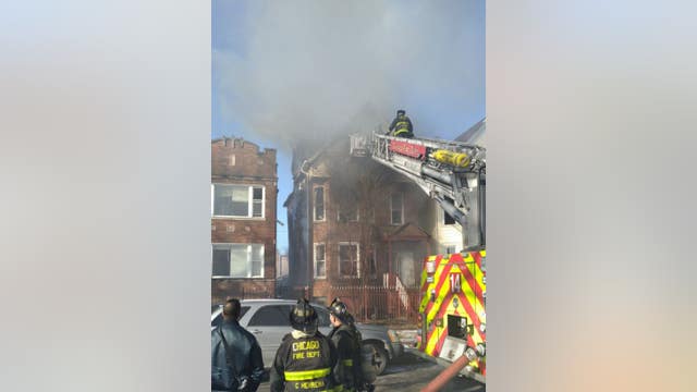 2 die in Austin fire; man escapes from 2nd-floor window