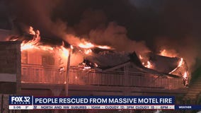 Fire engulfs motel near O’Hare Airport as crews struggle with frozen hydrants