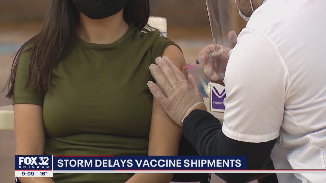 Snow delays Chicago COVID-19 vaccine shipments, closes testing sites
