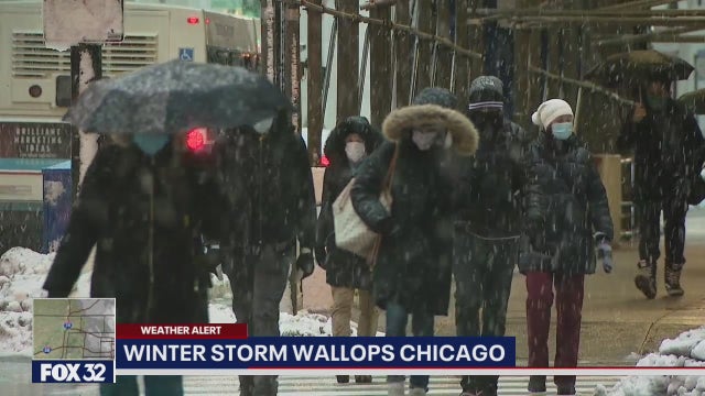 Chicago area hit with snow ahead of 'arctic blast'