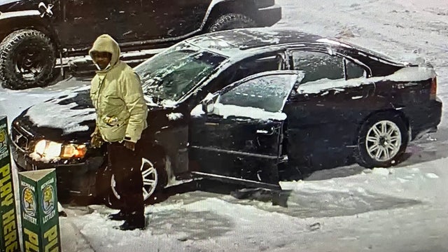 Man steals car in Detroit after helping owner free it from the snow