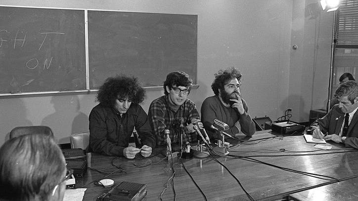 Rennie Davis, 'Chicago Seven' activist, dead at 80 - Vimarsana News