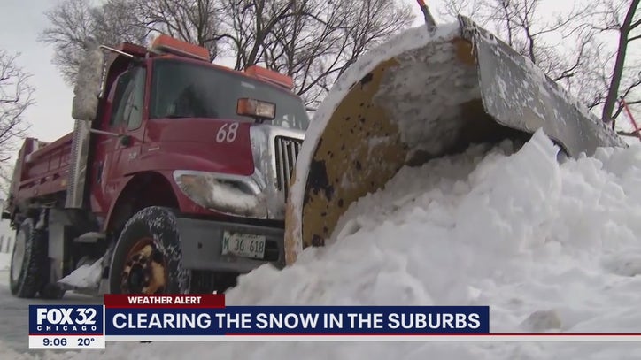 Some suburbs see over a foot of snow, crews continue to clear streets - Vimarsana News