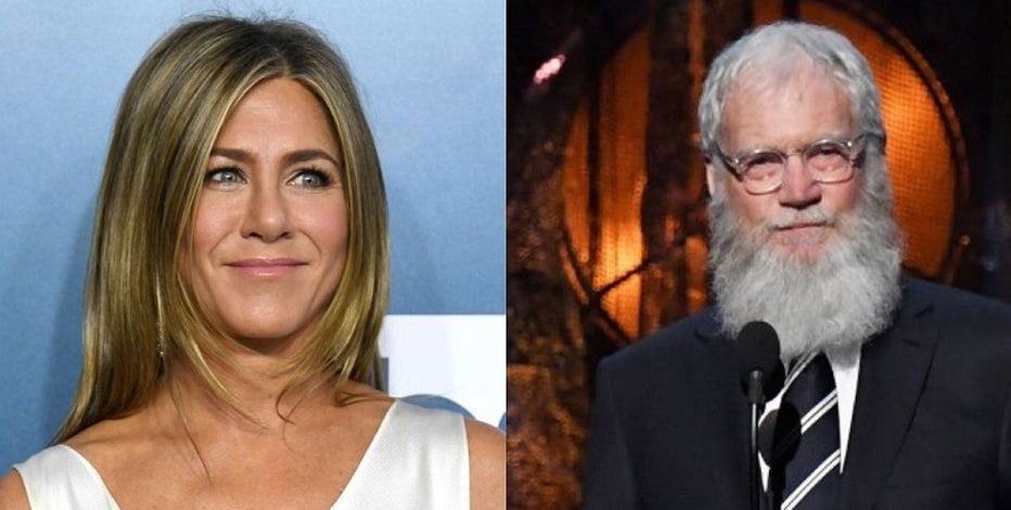 Jennifer Aniston fans slam David Letterman for licking her hair in  resurfaced clip gone viral: 'Gross' | FOX 32 Chicago