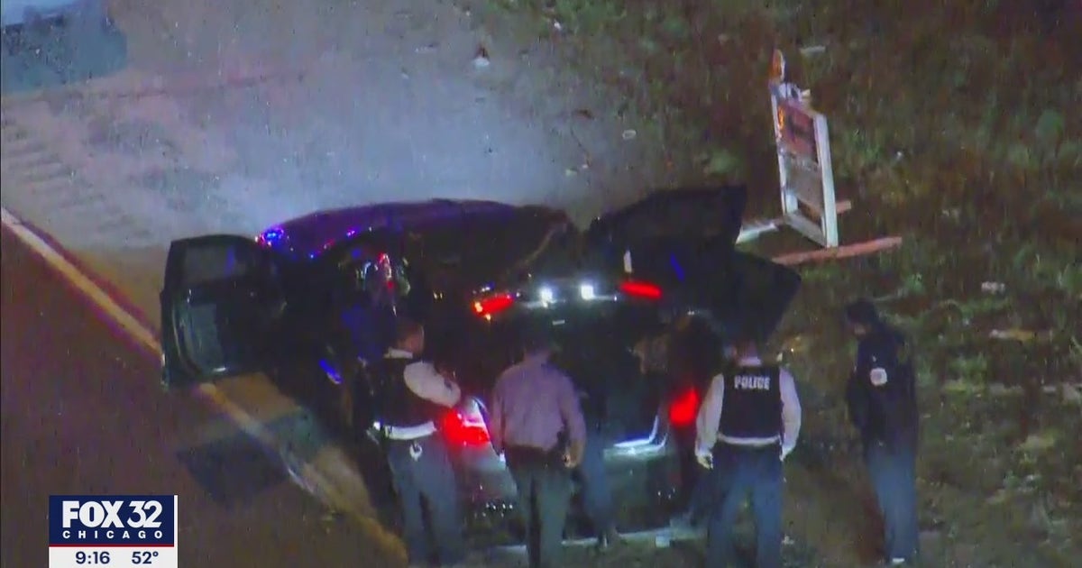 3 CPD officers hospitalized after police chase on Far South Side | FOX ...