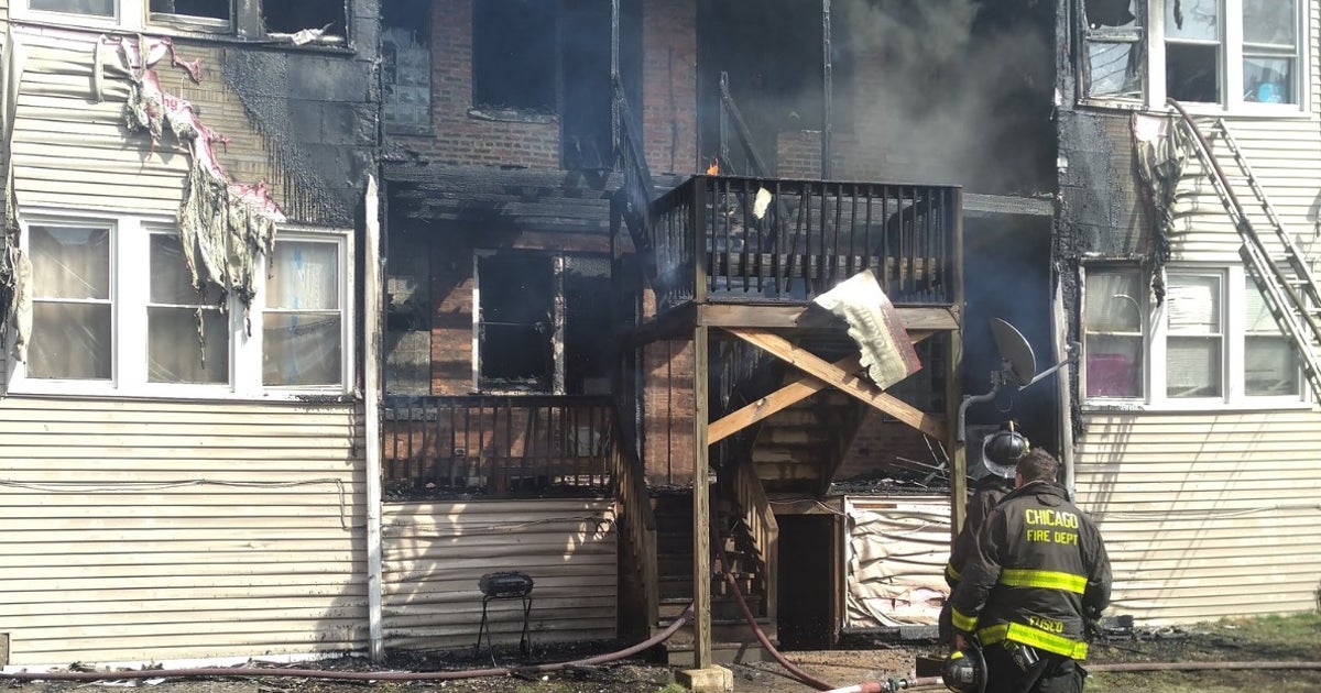 Firefighters battle blaze in Marquette Park | FOX 32 Chicago