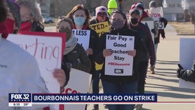 Bourbonnais teachers on strike, calling for pay raise
