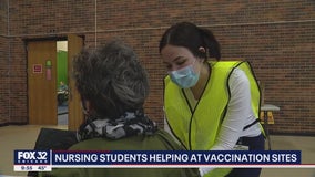 Chicago nursing students volunteer at local vaccination sites