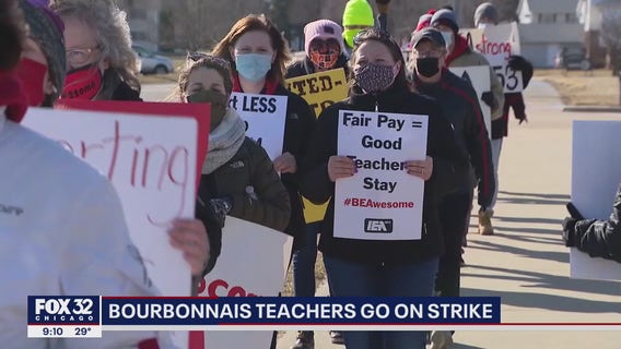 Bourbonnais teachers on strike, calling for pay raise