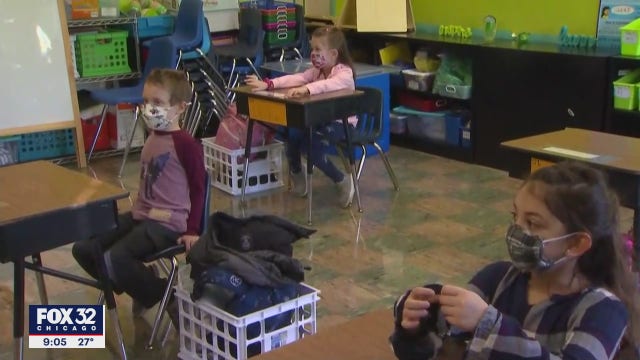 Chicago Public Schools open doors to thousands of more students