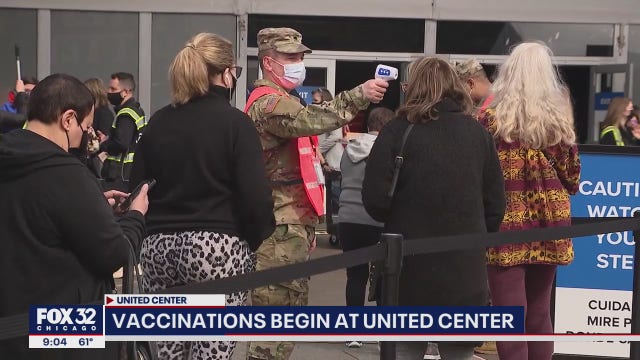 Thousands get vaccinated at United Center on first day