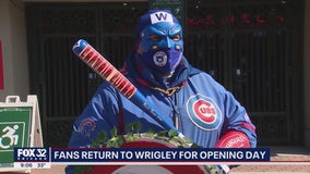 Cubs fans flock to Wrigley for chilly Opening Day