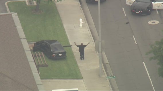 Man dials 911 to say he's leaving the bar drunk, leads police on multiple-county chase