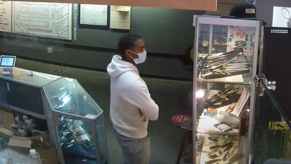 Video: Capitol ramming suspect caught on camera shopping for knife before attack