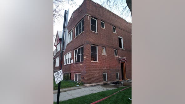 2 critically hurt in Back of the Yards fire
