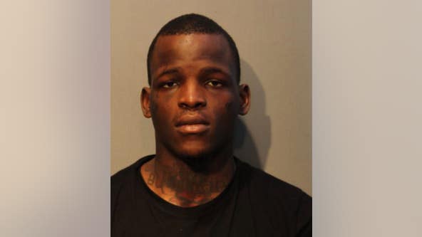 Man charged for attacking on-duty Chicago police detective who was investigating a murder scene in South Shore