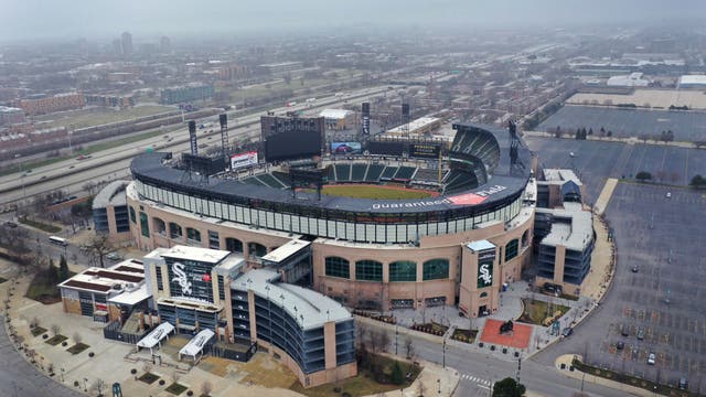 White Sox home opener delayed due to weather