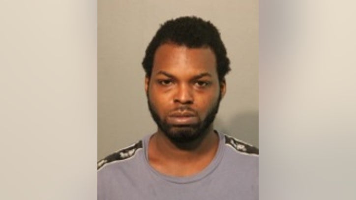 Man charged with fatally stabbing elderly man during attempted robbery in Rogers Park - Vimarsana News